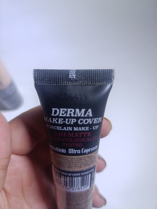 کرم پودر اورجینال ترکیه ای فول کاور و مات Derma حجم۴۰میل