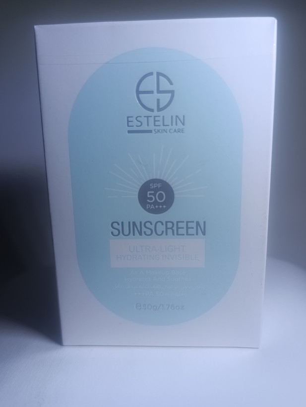 ضد آفتاب فلوئیدی آبی استلین SPF50 آبرسان و مناسب انواع پوست،مدلUltra Light Hydrating Invisible Sunscreen، حجم50میل